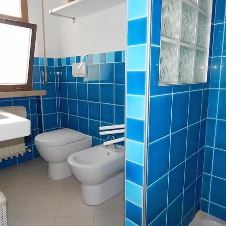 Appartement N119 - Numana, Singola Quadrilocale Con Giardino