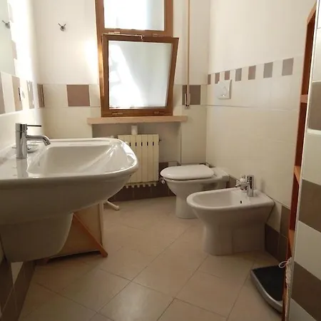 N119 - Numana, Singola Quadrilocale Con Giardino
